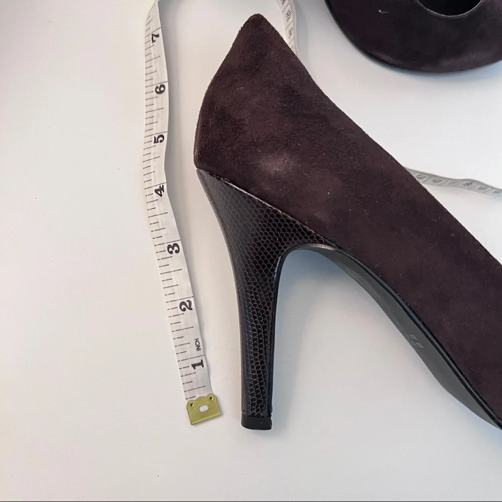 Bandolino Dark Brown Suede Heels Size 11